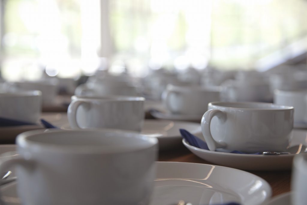 Kahvitarjoilu suuren näyttämön lämpiössä